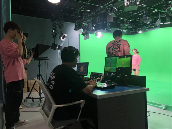全方位了解專業(yè) | “遇見”文產(chǎn)數(shù)字技術(shù)專業(yè)群 影視制作